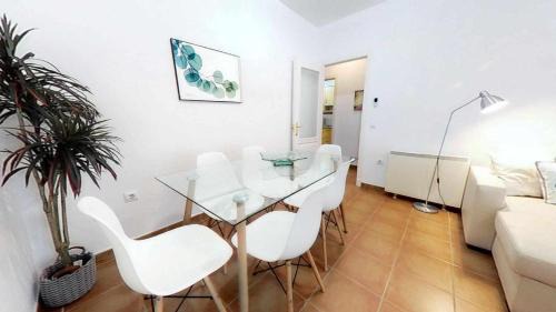 Zahara de los Atunes Apartment | Coqueto y práctico apartamento en pueblo de Zahara
