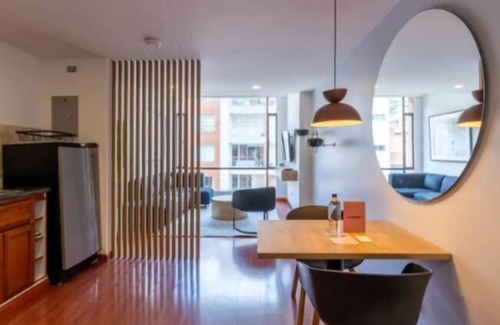 La Gran Via Apartment | Cora 96 Street Apartments