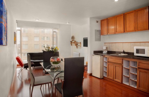 La Gran Via Apartment | Cora 96 Street Apartments