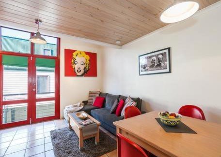 Lorne Apartment | Cora Lynn - Apartment 18