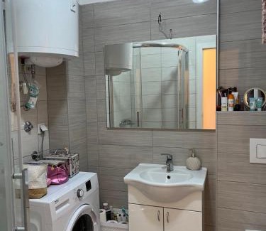 Alipasin Most Apartment | Coral