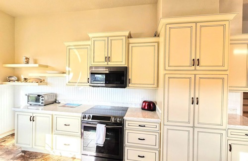 Marineland Acres House | "Coral Casa" Amazing Pool House next to the Beach! 3 Min Walk! Awesome Pool!