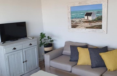Struisbaai House | Coral Cottage