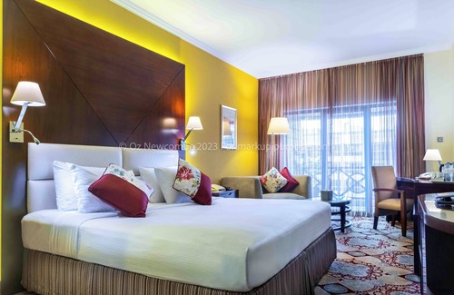 Al Muraqqabat Hotel | Coral Dubai Deira Hotel