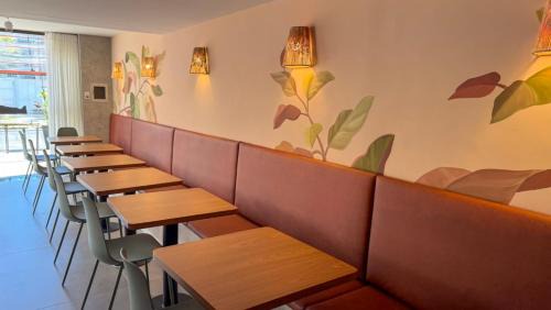 Menino Deus Hotel | CORAL EXPRESS Prox á PUCRS, 5klm de distancia