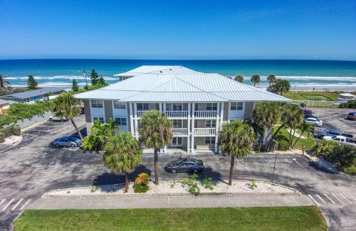 Satellite Beach House | Coral Paradise