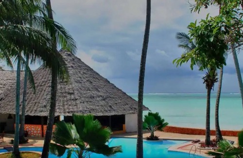 Kiwengwa Hotel | Coral Reef Beach Resort
