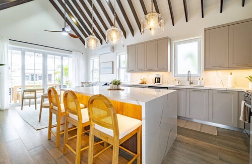 San Pedro Villa | Coral Reef Casa + Private Hot Tub and Pool at Mahogany Bay