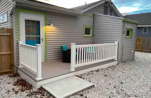 Villas House | CORAL REEF is pet friendly and close to the water
