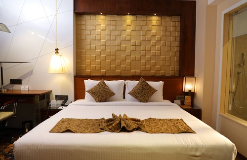 Kochi Hotel | Coral Reef Kochi - A Unit of Coral Isle Hotels
