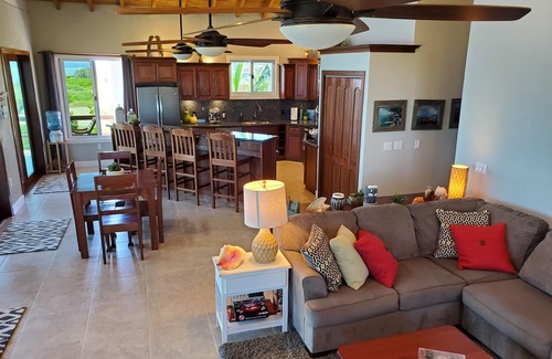 Isla de Utila House | Coral Ridge House Main Floor 2bed/2bath-walkout diving/snorkel