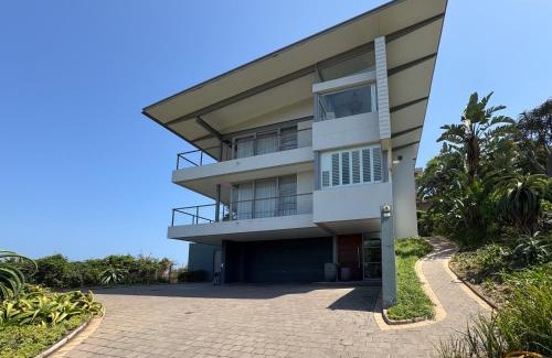 Selection Beach House | Coral Suite, Lymegrove Beach Villa
