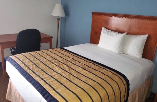 New Braunfels Hotel | Coratel Inn & Suites By Jasper New Braunfels IH-35 EXT 189- 1 King Bed NS