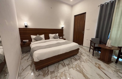 Bail Parao Hotel | Corbett The Vedant by Stay Bliss Retreat