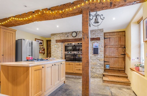Sherborne Other | Corby House - that sleeps 10 guests in 5 bedrooms
