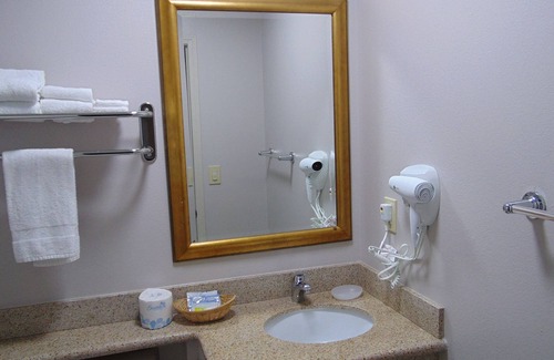 Corcoran Hotel | Corcoran Country Inn
