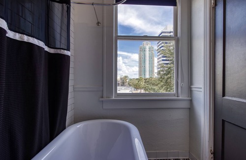 St. Petersburg - Clearwater Hotel | Cordova Inn