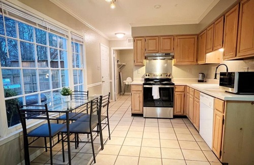 Cordova House | Cordova! Modern 3BR, Hot tub&bbq
