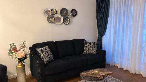Tractorul Apartment | Coresi comfort, Parking, Wifi