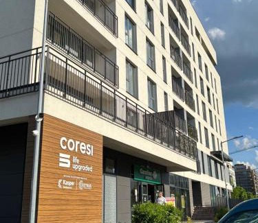 Tractorul Apartment | Coresi comfort, Parking, Wifi