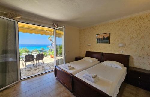 Glyfada Apartment | Corfu Glyfada Beach Apartment