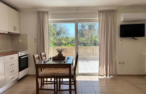 Kanoni Apartment | Corfu Lakeside Cottage