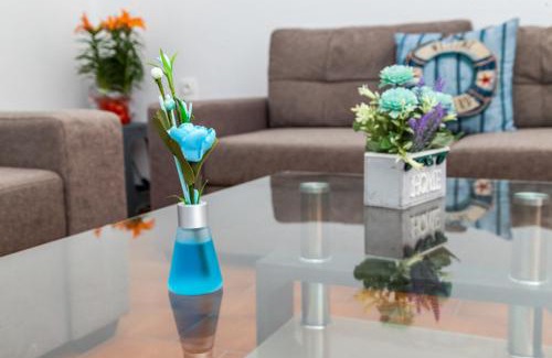 Gouvia Apartment | Corfu Seaside Cottage - Private Garden Retreat