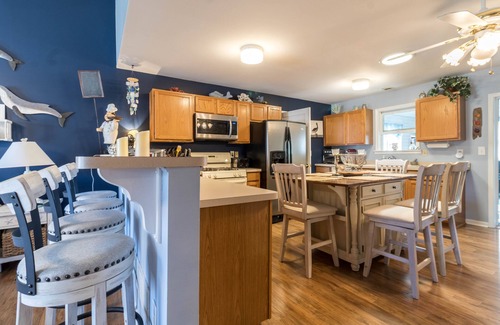 Lower Township House | Cormorant Beach House minutes from the cape may beaches Dog allowed max2 no Cats