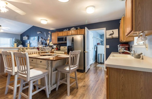 Lower Township House | Cormorant Beach House minutes from the cape may beaches Dog allowed max2 no Cats