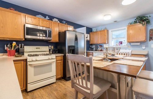 Lower Township House | Cormorant Beach House minutes from the cape may beaches Dog allowed max2 no Cats