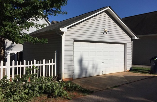 Cornelius House | Cornelius House, available for long-term. Just 5 minutes to Lake Norman.