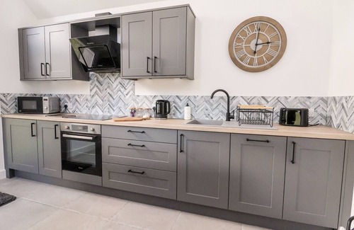 Saint Asaph Cottage | Cornelyn Bach