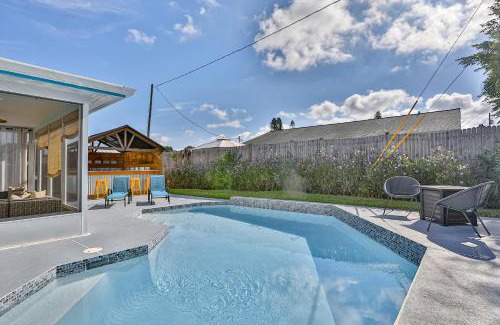 Largo House | Corner By The Coast