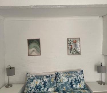 Westville Apartment | Corner Cottage - All to yourself