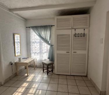 Westville Apartment | Corner Cottage - All to yourself