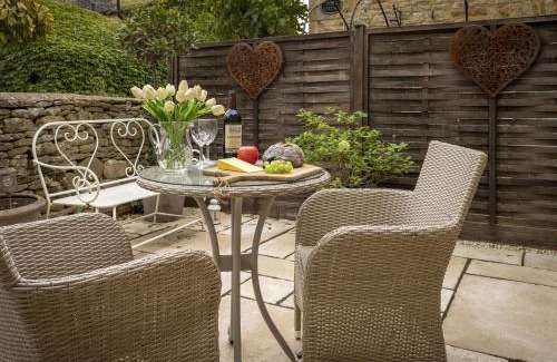 Lower Oddington House | Corner Cottage