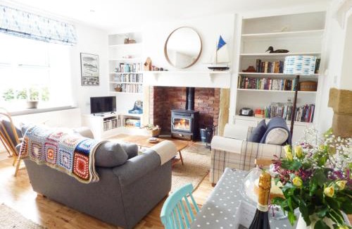 Woodhorn House | Corner Cottage