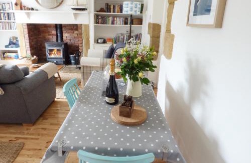 Woodhorn House | Corner Cottage