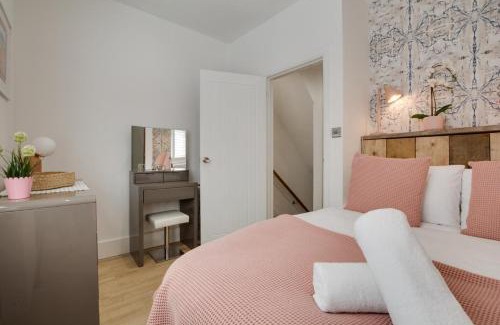 The Lanes House | Corner Cottage