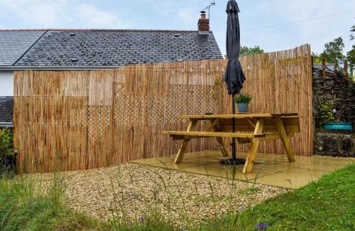 Ruardean House | Corner Cottage