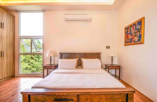 Tagaytay Apartment | Corner House