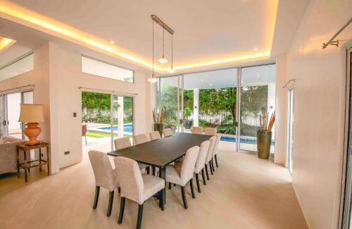 Tagaytay Apartment | Corner House