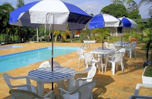 Ibiuna House | Corner of the woods, events and hostel