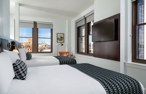 Roanoke Hotel | Corner Room w/Gorgeous City Views Free Wifi, Close to Restaurants, Shops & More!