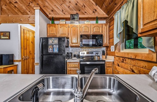 Gatlinburg - Pigeon Forge Cabin | Cornerstone 2 Bedroom Cabin by RedAwning