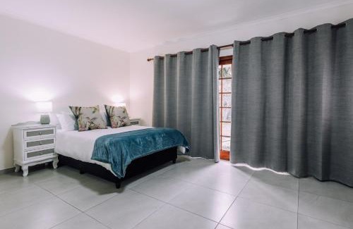 Panorama House | Cornerstone Guesthouse Alk Van Zyl