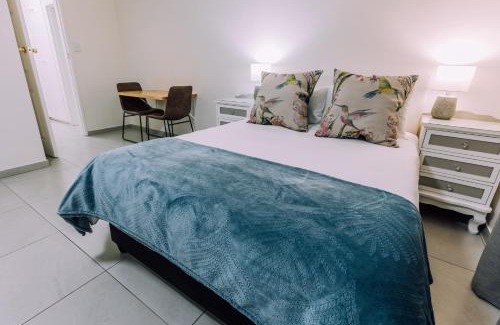 Panorama House | Cornerstone Guesthouse Alk Van Zyl