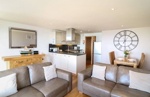 Seaton Apartment | Cornish Seaside Apartment with Fantastic Sea Views