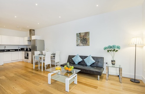 Slough Apartment | Cornwall House Apartments