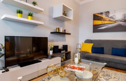 Thessaloniki City Centre Apartment | Corona Deluxe Apt Must
